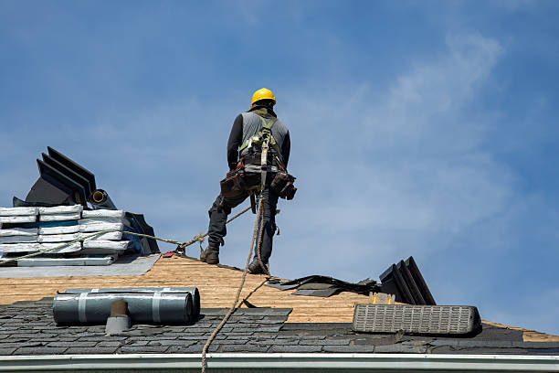 Professional Gutter Installation technician working in Scott Depot, WV